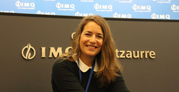 Dña